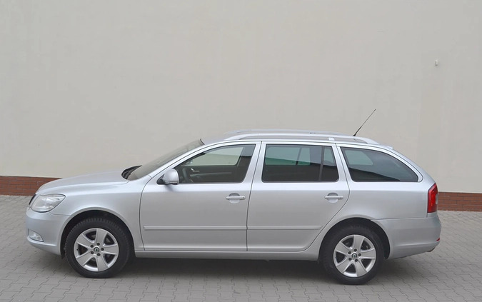 Skoda Octavia cena 17900 przebieg: 374800, rok produkcji 2011 z Gołańcz małe 277